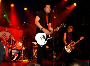 Greenday performing live