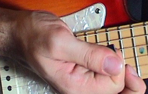 artificial-harmonic-pick.jpg