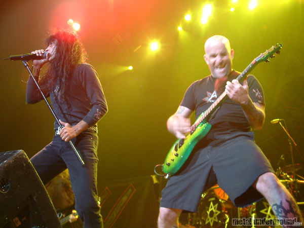 Image:Anthrax_407liveeeeee.jpg