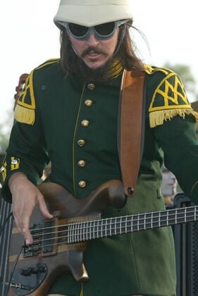 Image:LesClaypool.jpg