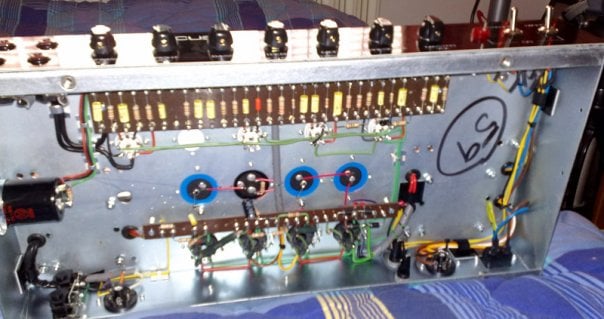Image:Hiwatt 100 underneath.jpg