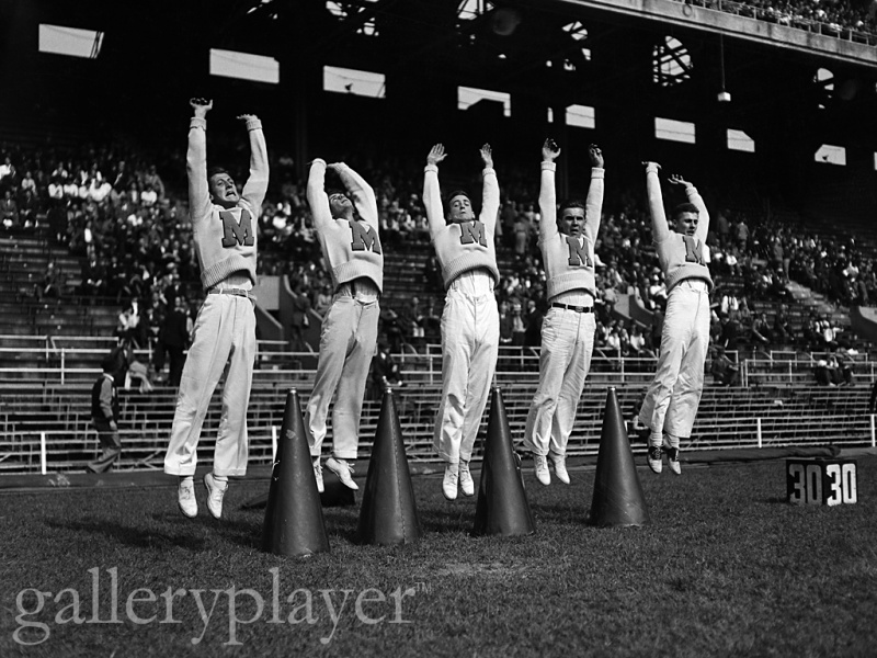 Image:Cheerleaders - GalleryPlayer.jpg
